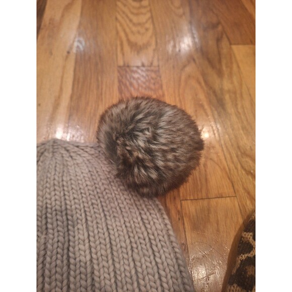 Womens Winter hats bundle - Picture 4 of 5